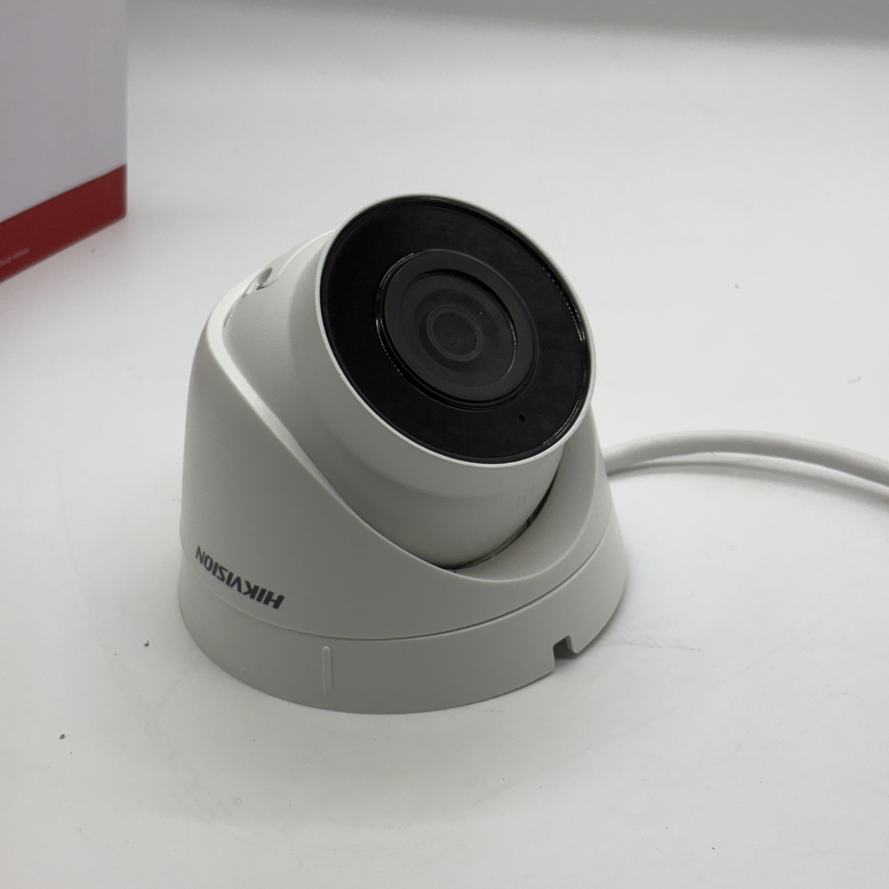 Hikvision DS-2CD1343G2-IUF 4MP - đánh giá và giá Home Security Hikvision
